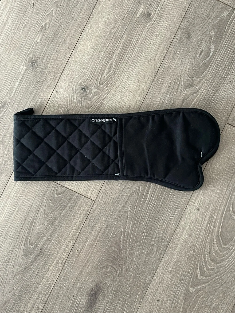 NWOT Anthropologie & Crate & Barrel Bundle Set of 2 Black Oven Mitts & Apron